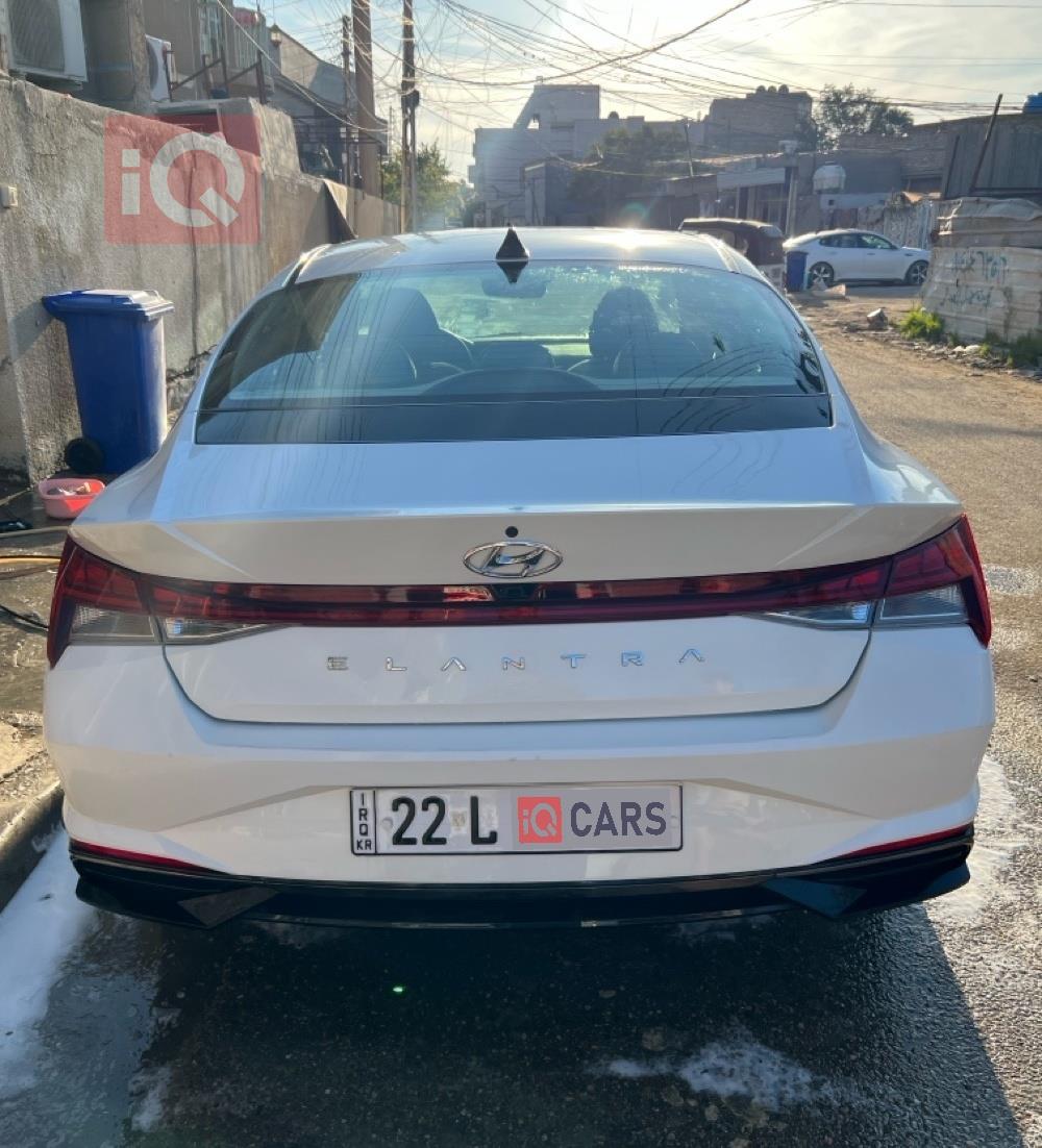 هیوندای ئەلەنترا
